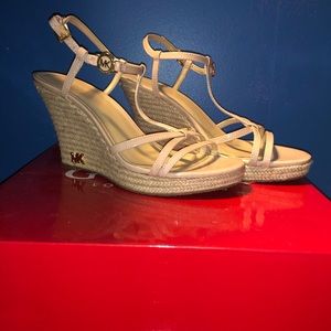 Michael kors pink beige, wedges